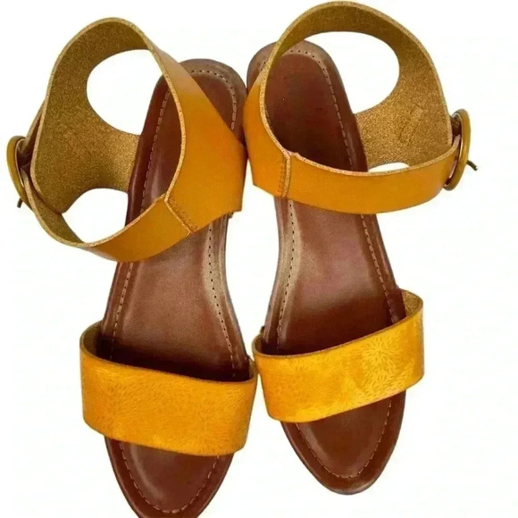 MIA Women's Slingback Wedge Sandals Yellow Tan Size 10 Casual Summer - Picture 2 of 10